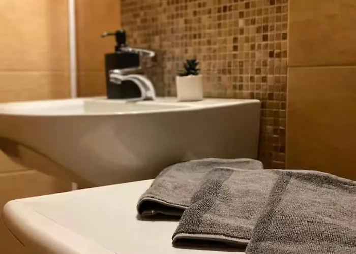 Adm Spacious In Center - Wifi, Coffee, Ac ブラチスラヴァ